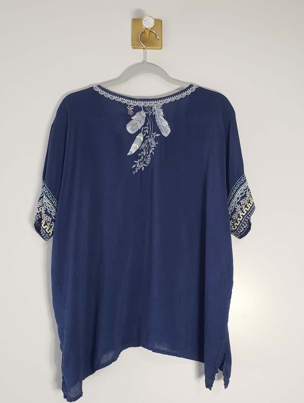 Johnny Was Embroidered Short-Sleeve Boho Top Large Navy Blue Cupra Rayon Western - Picture 8 of 15